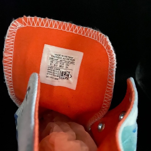 Converse Women’s Color Splash High-Tops - Picture 7 of 9